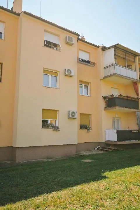 Cute And Charming Apartment In Umag - New 2023